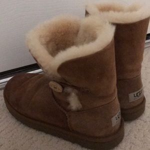 UGG K Bailey Button Boot